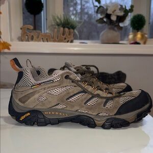 Merrell Men's Olive and Black Athletic Shoes